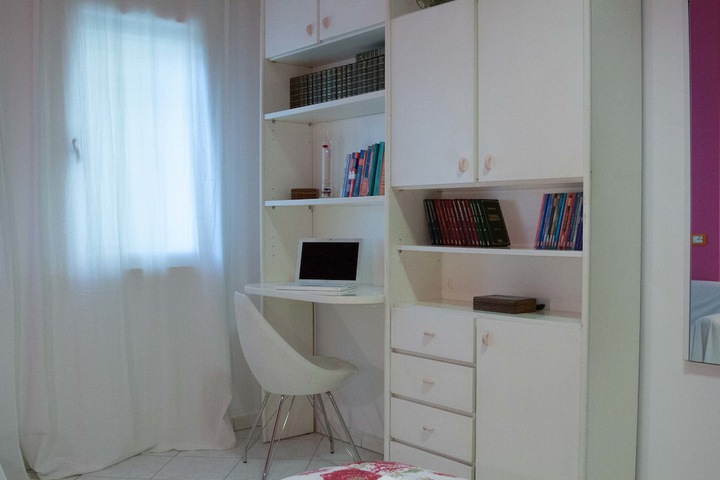 Room 41 of 68