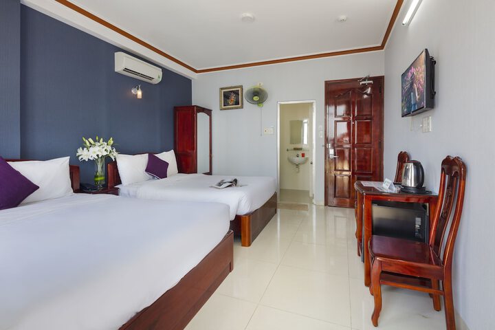 Room 6 of 46