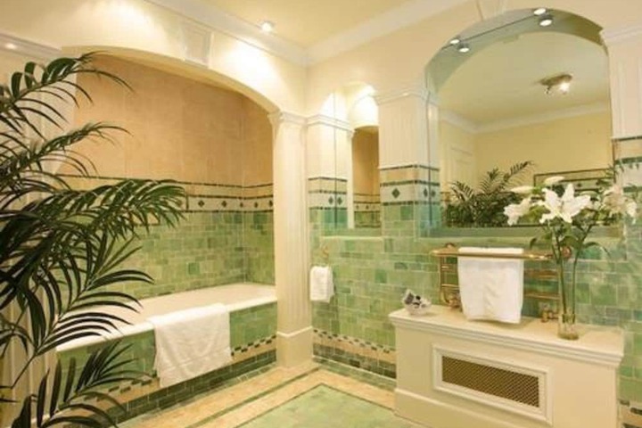 Clean Restrooms