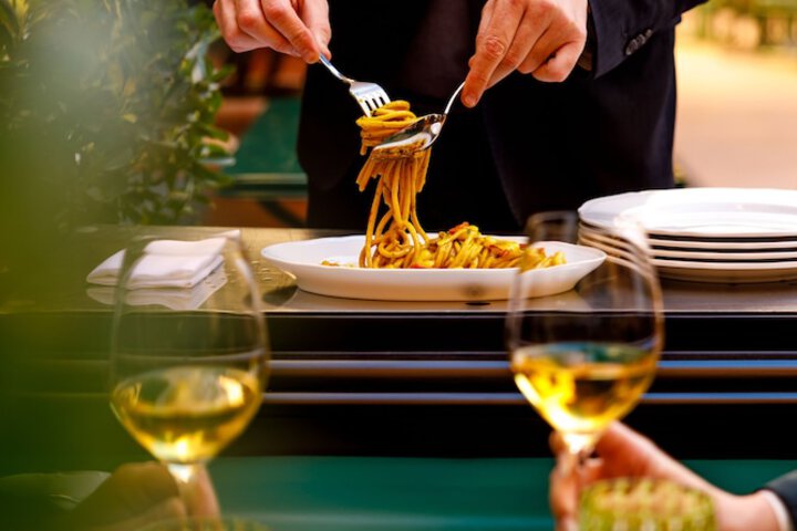 Dining 81 of 90