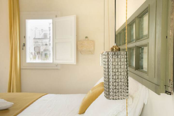 Room 10 of 11