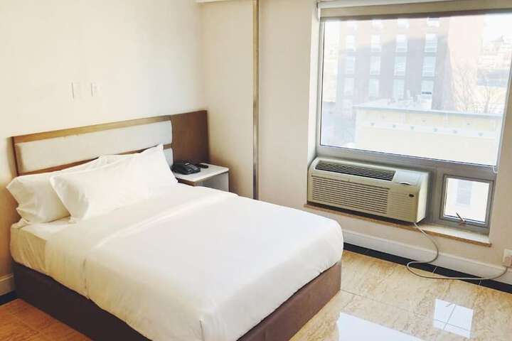 Room 14 of 30