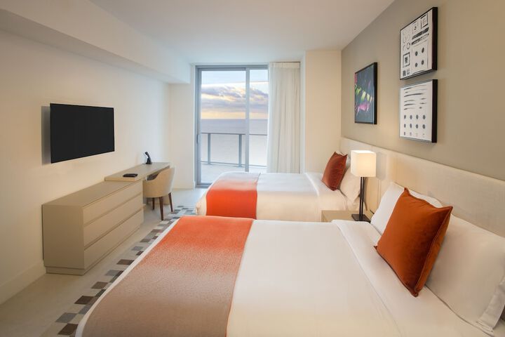 Room 10 of 50