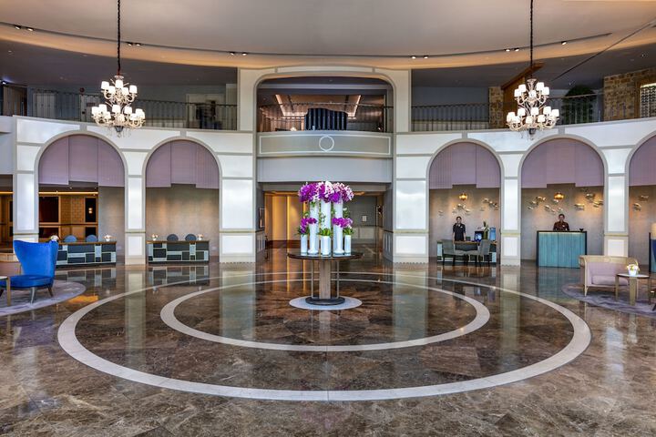 Hotel Interior 4 of 134
