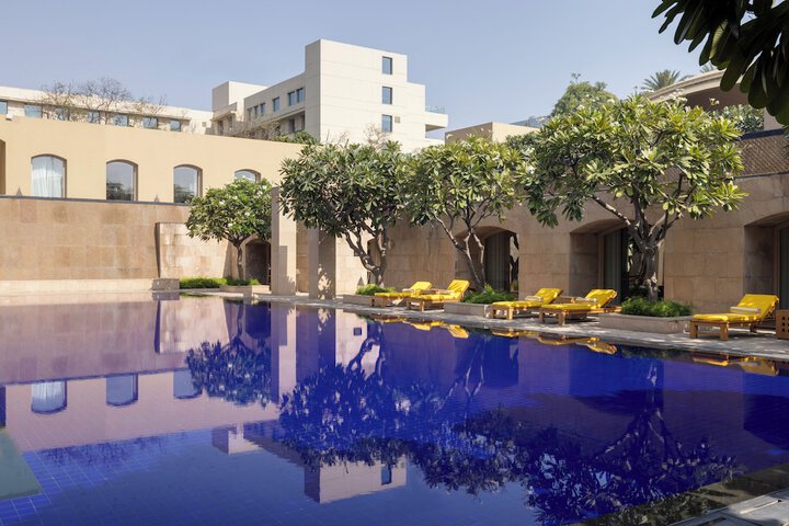 Hotel with Pool