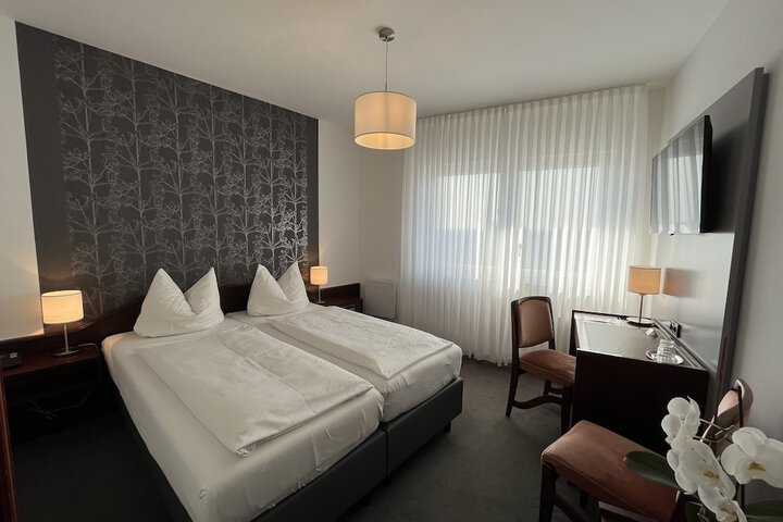 Room 7 of 23