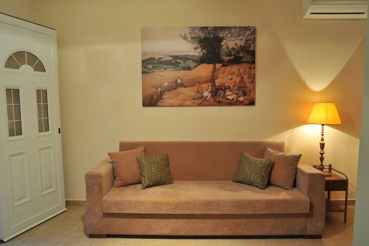 Room 20 of 38