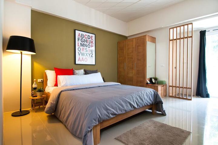 Room 7 of 24