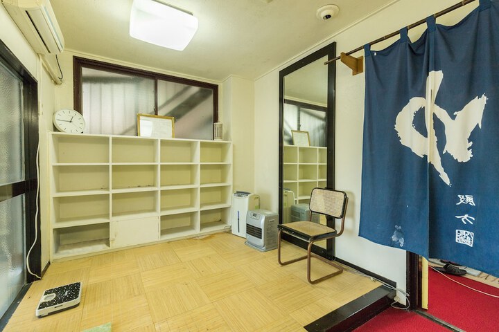 Room 29 of 48