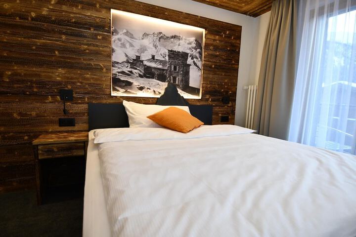 Room 8 of 58