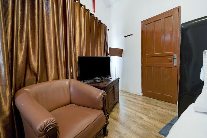 Room 13 of 35