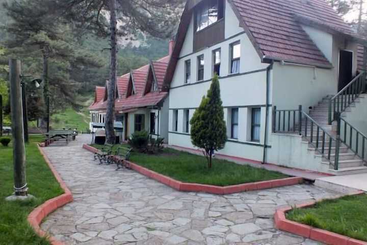 Hotel 7 of 40