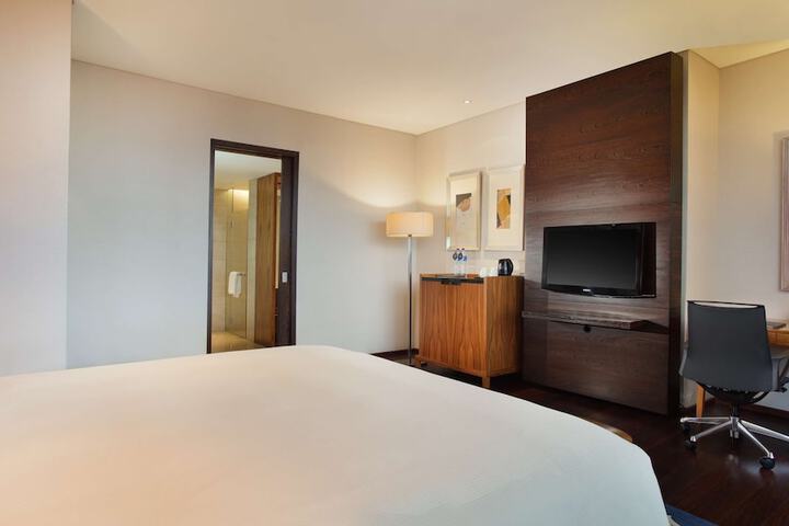 Room 17 of 74