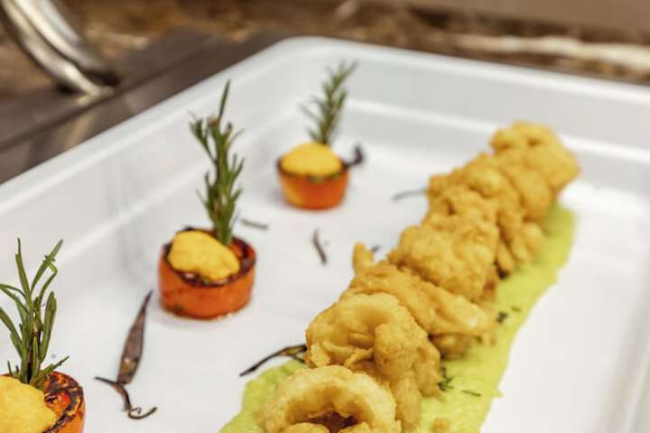 Dining 48 of 62