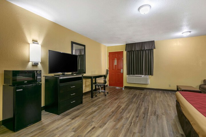 Room 20 of 27