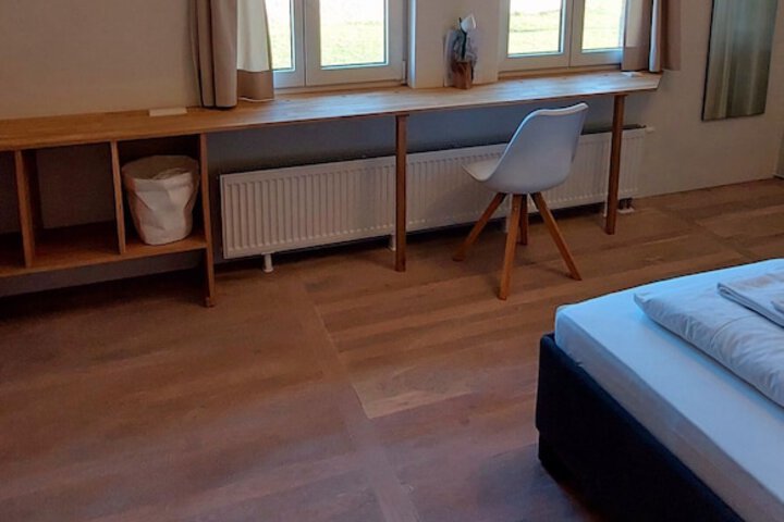 Room 9 of 67