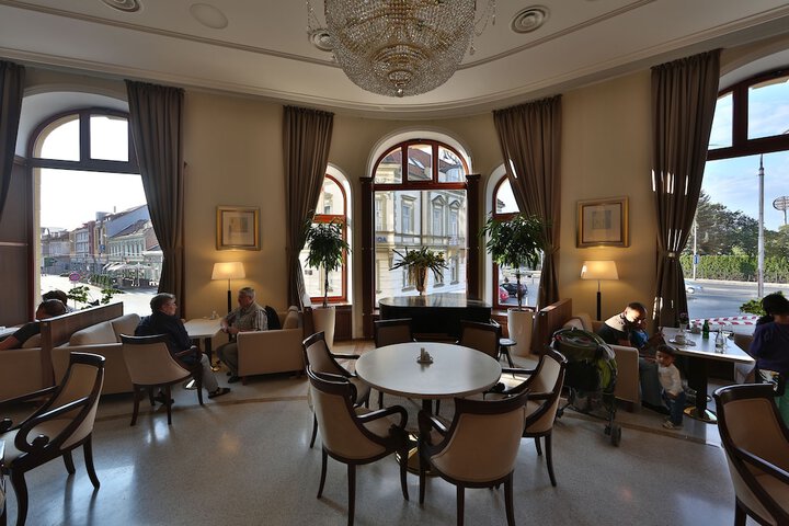 Dining Photos