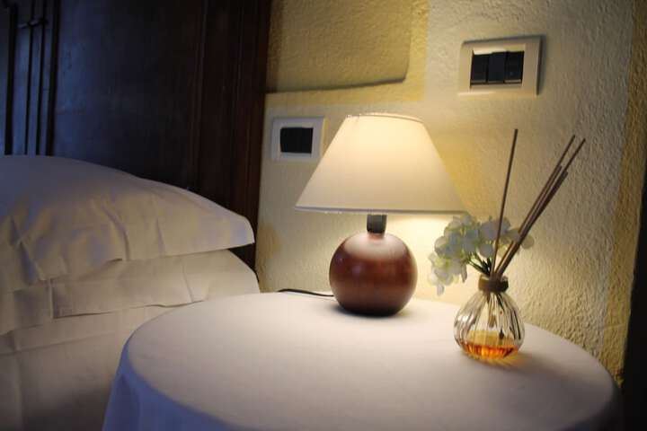 Room 10 of 106