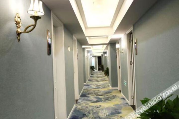 Hotel Interior 5 of 17