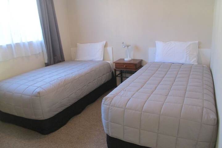 Room 5 of 33