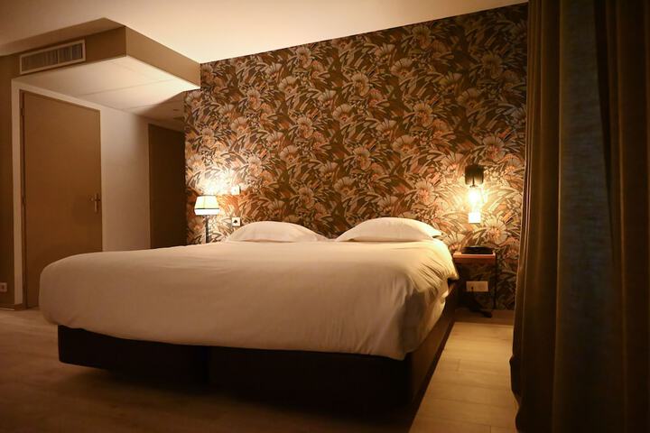Room 28 of 73