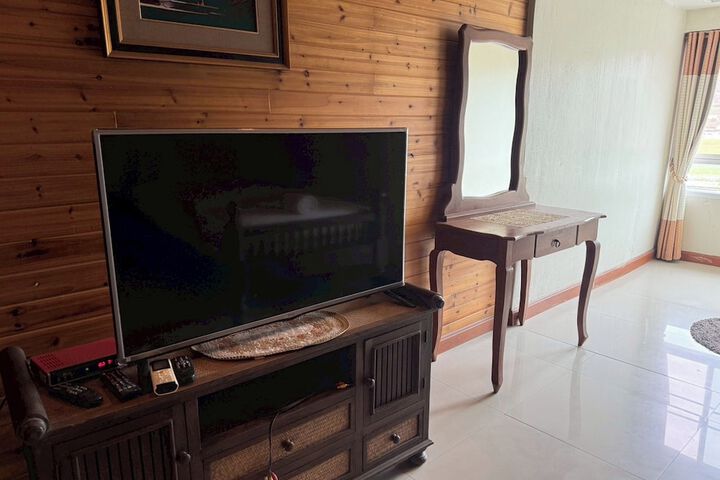 Room 18 of 121