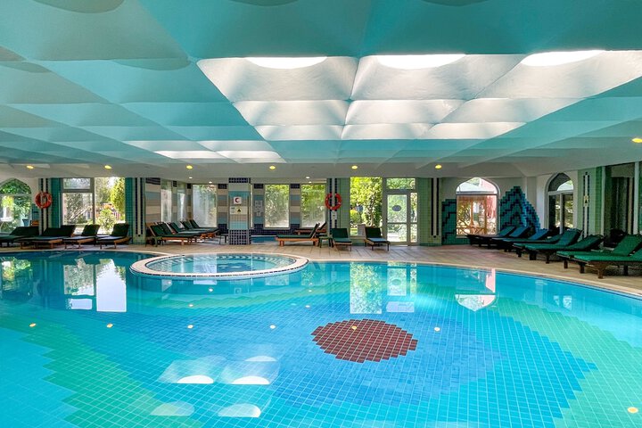 Pool 102 of 321