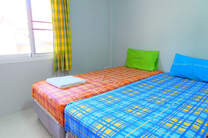 Room 3 of 9