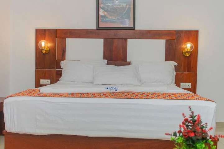 Room 4 of 23