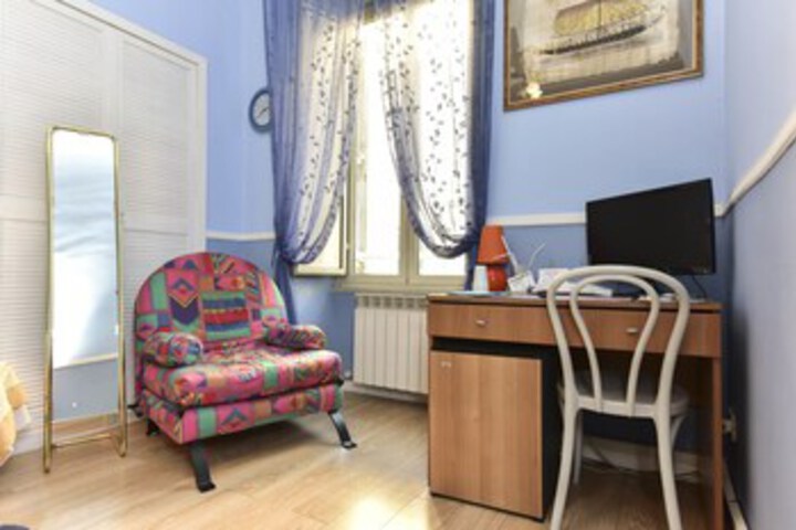 Room 14 of 22