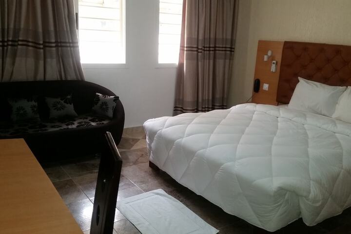 Room 7 of 39