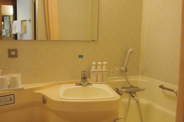 Room 30 of 68