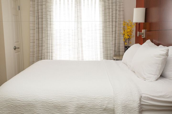 1 King Bed Suite (10 of 12)