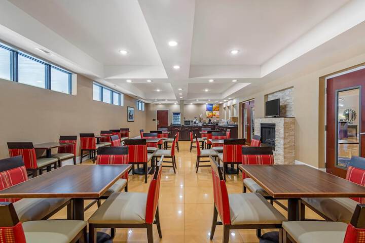 Breakfast/Coffee Service 79 of 92