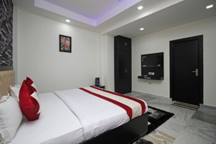 Room 7 of 20