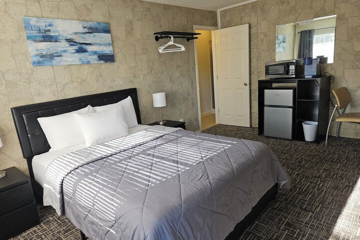 Room 29 of 35