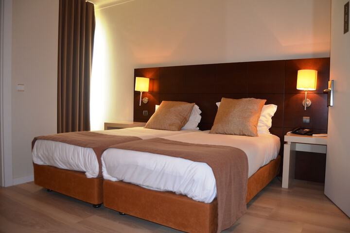 Room 12 of 52