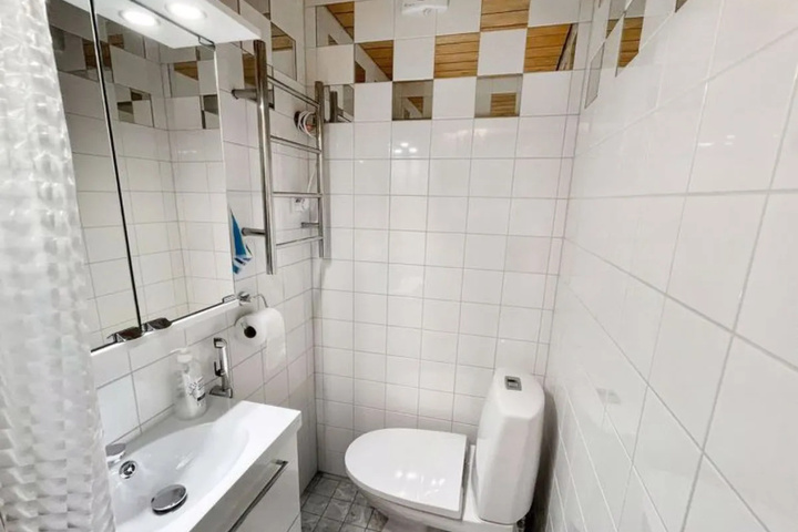 Room 7 of 15
