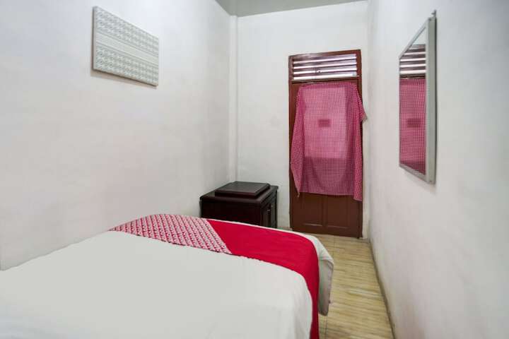 Room 7 of 35