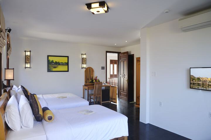 Room 6 of 65