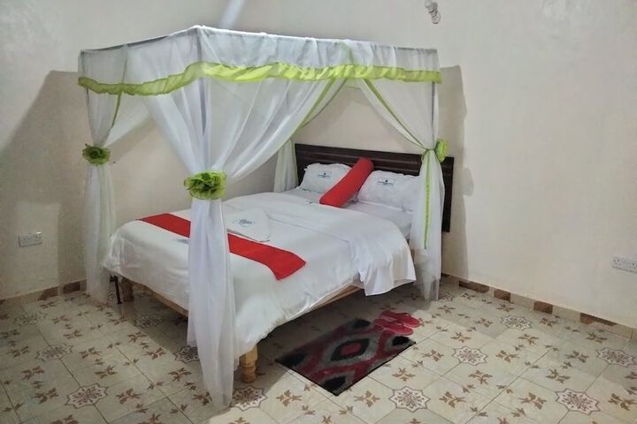 Room 15 of 36