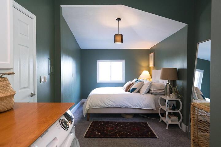 Room 3 of 16