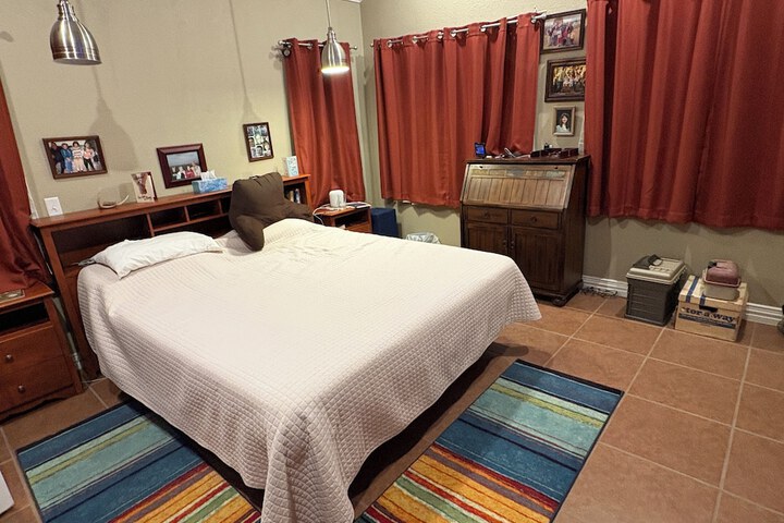 Room 13 of 125