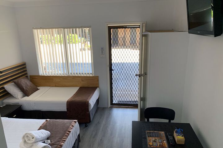 Room 21 of 32