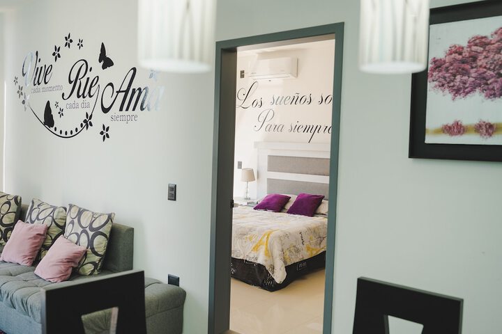 Room 3 of 99
