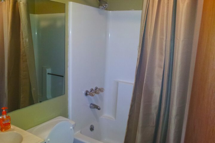 Room 10 of 21