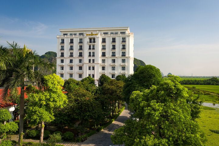 Hotel 14 of 72