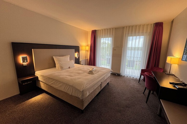 Room 11 of 41