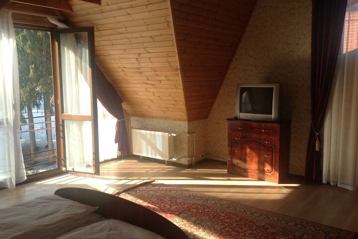 Room 17 of 55