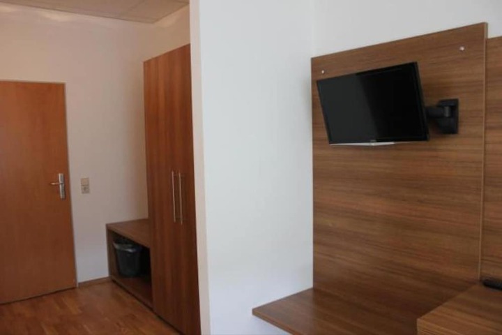 Room 12 of 44